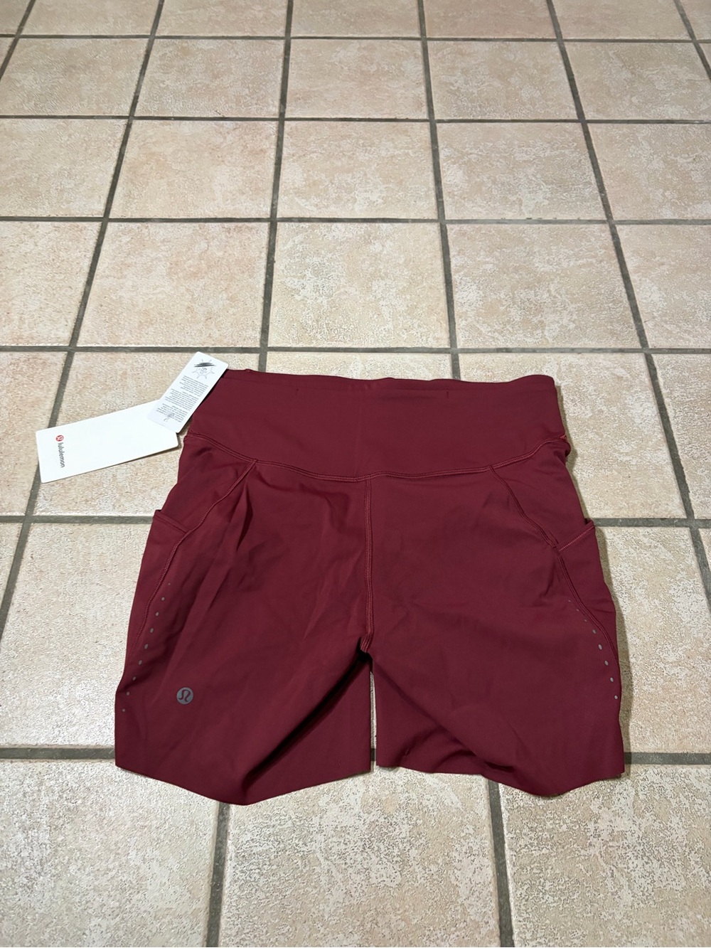 NWT Lululemon Fast and Free High-Rise Short 6" *Pockets (Burgundy Bay) Size 10 - Picture 9 of 9